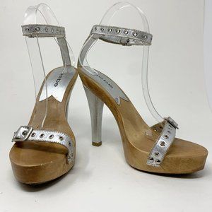 Vintage bebe Wooden Silver and Tan Heels